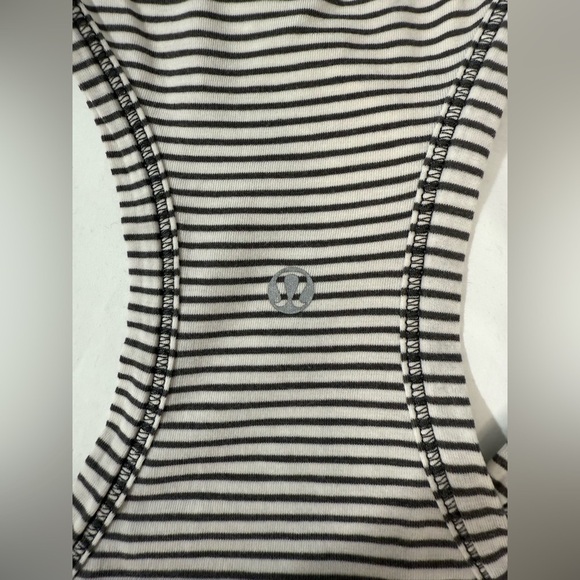 Lululemon Modern Racerback Parallel Stripe Heathered White Heathered Grey Size 8 - Picture 8 of 11